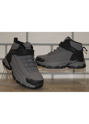 Цветные повседневные, кэжуал зимние ботинки зимние для мальчика серые с черным BBT