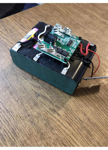 Акумуляторна літій-іонна Li - io батарея 18-21V ємністю 7.8 Ah високотокова для електроінструментів типу Makitа. на високострумо Makita (370456185)