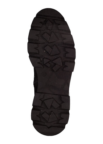 Осенние высокие черные сапоги на массивной подошве S.Oliver без декора, с цепочками