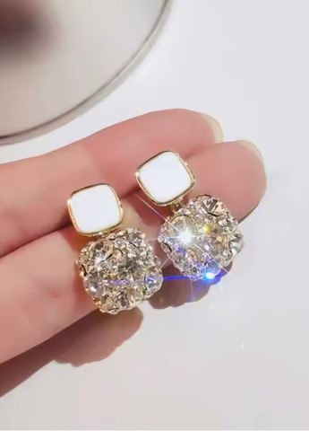 Жіночі сережки гвоздики квадратні з камінчиками Fashion Jewelry (328088230)