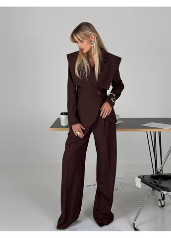 Жіночий класичний костюм коричневого кольору 36036 No Brand (369900425)