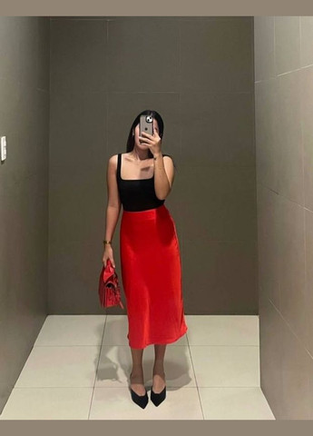 Красная повседневная однотонная женская атласная юбка макси Avanti