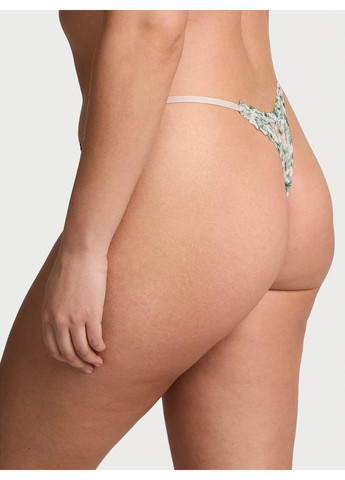 Трусики-стрінги жіночі мереживні Lace String Thong Panty білі Victoria's Secret (349238742)