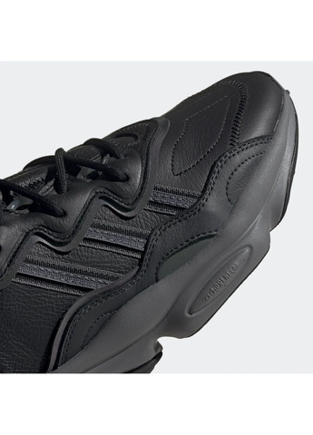 Чорні кросівки чоловічі ozweego black ee7004 adidas