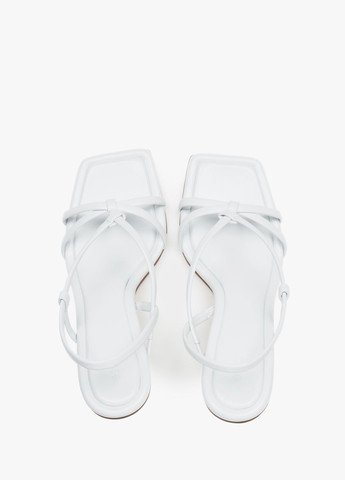 Босоніжки, колір білий Estro (341680757)