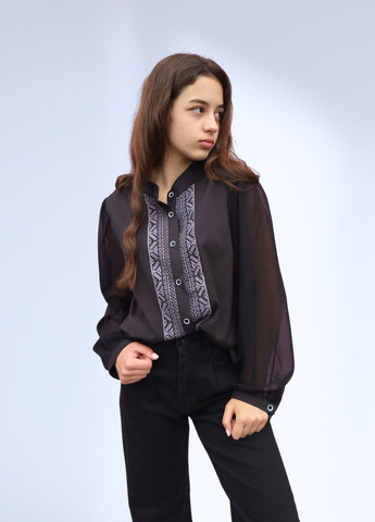 Чёрная женская блузка с вышивкой современная вышиванка No Brand