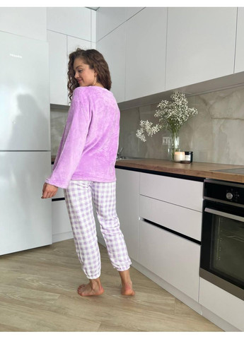 Фіолетова піжама жіноча флісова лавандова з клітчастими штанами. тепла плюшева піжама жіноча лавандово-біла в клітинку. No Brand