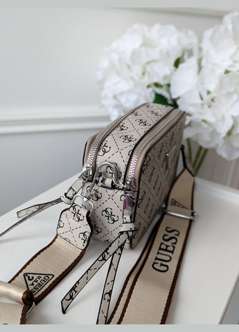 Сумка через плечо на широком ремне Guess (320789341)
