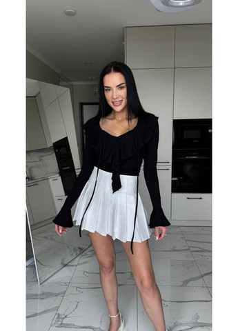 Жіночий топ з воланами та довгими рукавами Україна (354693252)