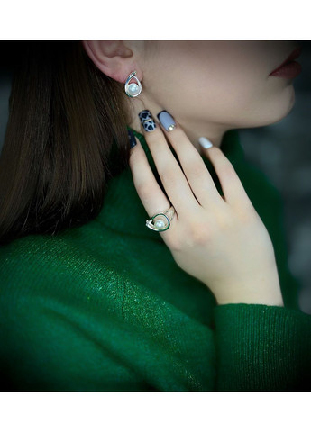 Срібний комплект прикрас з натуральною перлиною — елегантна класика, що підкреслює витонченість і стиль 🤍✨ Family Jewelry House (356567840)