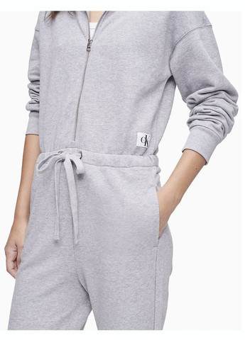 Комбінезон Сalvin Klein Calvin Klein комбінезон-брюки логотип сірий спортивний, домашній, повсякденний, кежуал, джинсовий трикотаж
