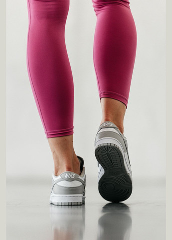 Серые демисезонные кроссовки мужские и женские nike sb dunk low grey white | найк сб данк низкие серые белые No Brand