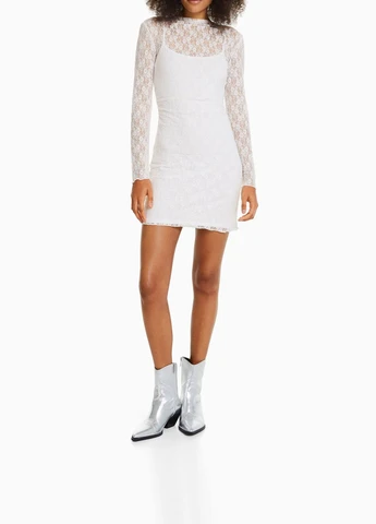 Кремовое платье Bershka