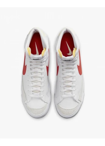 Белые демисезонные кроссовки blazer mid 77 vintage casual shoes white bq6806-122 Nike