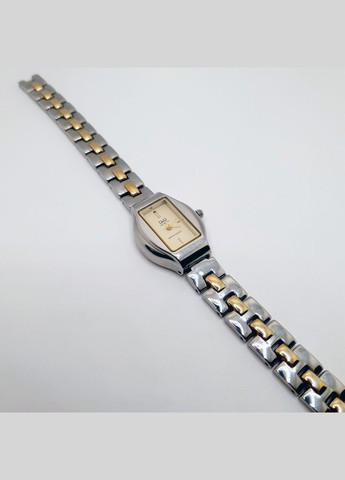 Наручний годинник жіночий кварцовий металевий ремінець () Q&Q G653-400 (305391368)