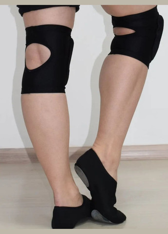 Черные наколенники с вырезом для танцев и гимнастики 5 мм размер M 1145827 No Brand (339164701)