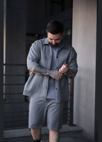 Серый летний стильный костюм в полоску с шортами No Brand