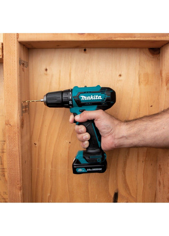 Шуруповерт аккумуляторный DF333D BEO3 (30 Нм, 0.8-10 мм, CXT) Makita (323135633)