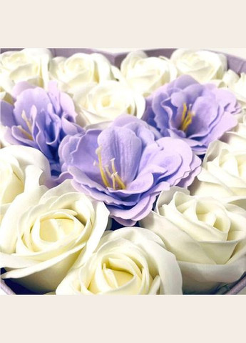 Букет з мила Ніжність у коробці серця композиція квітів з троянд 12 шт + 3 камелії подарунковий набір для дівчини No Brand (316134652)