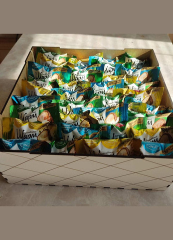 Бокс с конфетами шарм для девушки или ребенка No Brand (315888838)