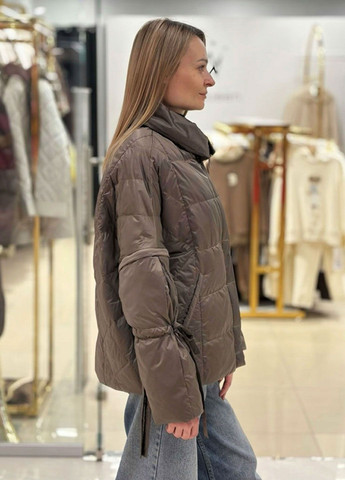 Бронзовая демисезонная женская куртка 25131 light grey CHANEVIA