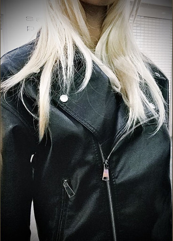 Чорна демісезонна якісна куртка кожзам жіноча owersize косуха ZOLA