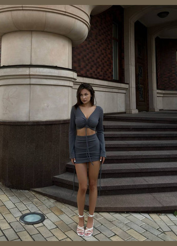 Красивый универсальный костюм двойка в рубчик, нежный костюм в графитовом цвете No Brand 225 (316587782)