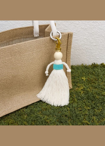 Набор макраме для рукоделия и плетения брелока «Куколка» для ключей и аксессуаров белый с бирюзовым. No Brand (338854823)