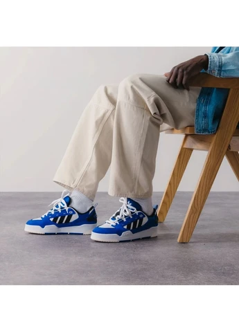 Синій кросівки чоловічі adi2000 blue hq6917 adidas