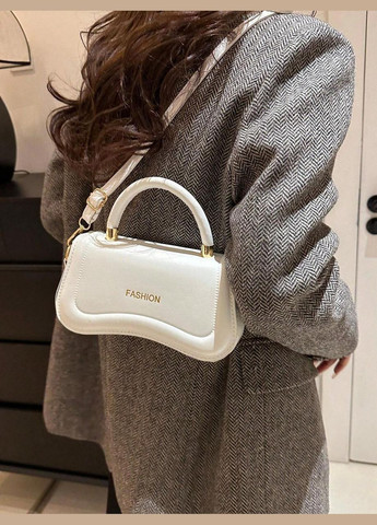 Жіноча сумка Fashion 8414 крос-боді біла No Brand (306709642)