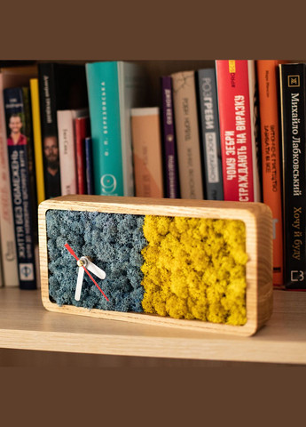 Часы настольные с мхом. Часы с флагом Украины Wood One (315725356)