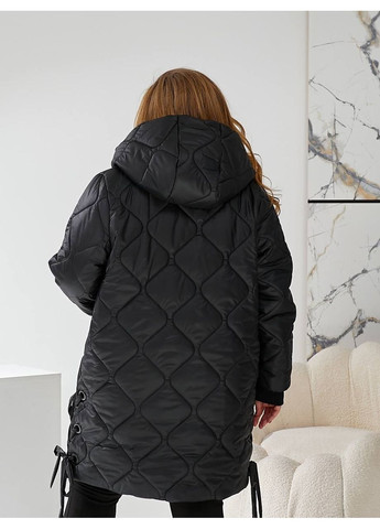 Черная зимняя зимняя куртка женская большого размера черная с капюшоном и карманами утеплённая Bonita Куртка