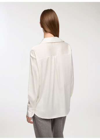 Молочная блузка женщин Terranova