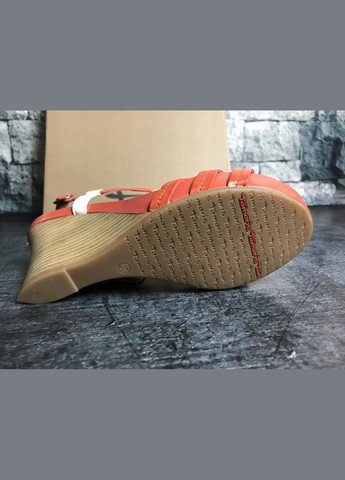 Жіночі шкіряні босоніжки на танкетці,, Німеччина Tamaris Босоніжки (314963174)