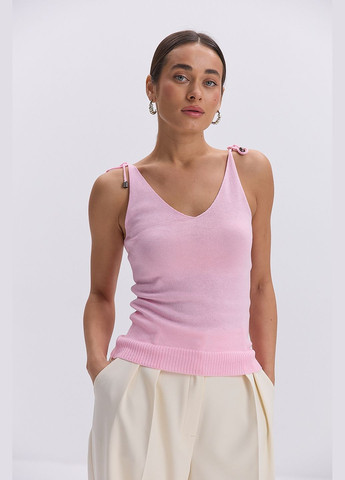Жіноча в`язана майка світло-рожева з бретелями-зав`язками Arjen — 324392981