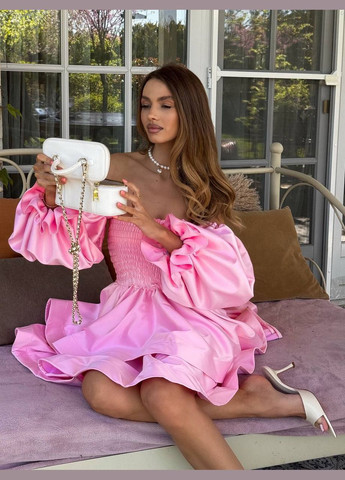 Пудрова святковий сукня міні з відкритими плечима та пишними рукавами з відкритими плечима MonCher