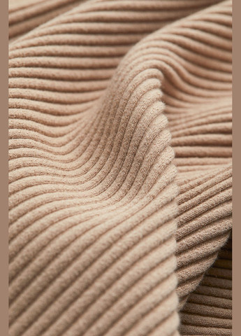 Бежевое кэжуал платье в рубчик H&M однотонное