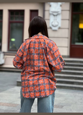 Красива турецька сорочка в універсальному розмірі з вирізами з боків, що дозволяє зав'язувати її, сорочка з накатом на рукавах. No Brand 704 (299722178)