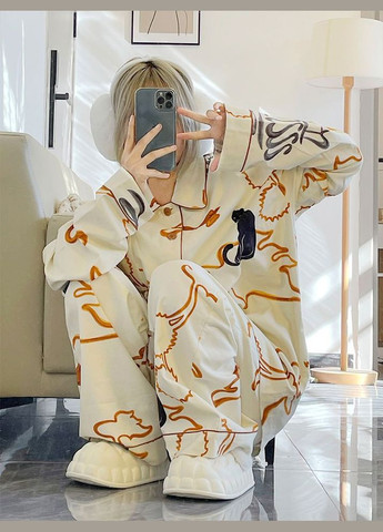 Кремова піжама принт графіті чорна пантера No Brand