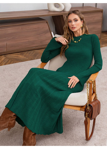 Изумрудное длинное вязаное платье цвета бутылка Dressa однотонное