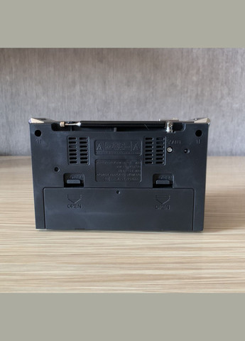 Радіоприймач від мережі з акумулятором і роз'ємом під батарейки, Bluetooth, USB, SD і двома ліхтариками Brown Golon (330828937)