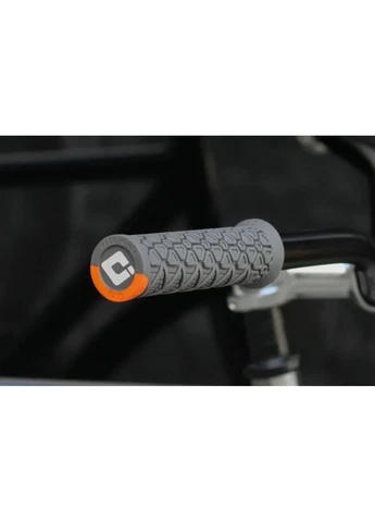 Гріпси Vanquish, v2.1 Lock-On,MTB, Closed End Purple/Met Purp w/Blk (OBOD_D33VSPR-B) Odi (395407981)