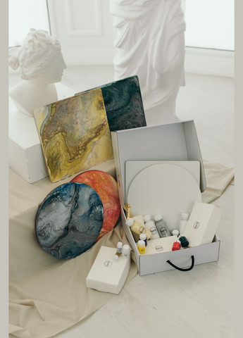 Художній набір для створення картини у техніці абстрактного живопису рідкий акрил Набір PREMIUM. Коло та квадрат 30 см Barva (315930844)