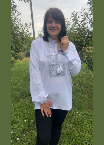 Біла чоловіча вишиванка НоКо вільна (348430385)