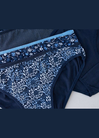 Набір жіночих базових трусиків тижневок - 7 шт Nicoletta (340276992)