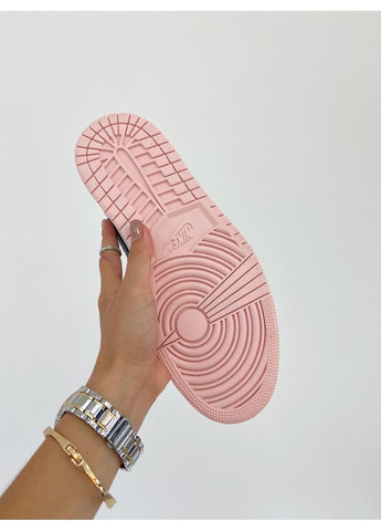 Білі Осінні кросівки чоловічі nike air jordan 1 retro mid barely rose найк аір джордан No Brand