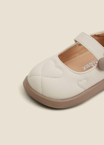 Дитячі туфлі для дівчинки MAI BU XIONG арт.7203 Бежевий No Brand (301474061)