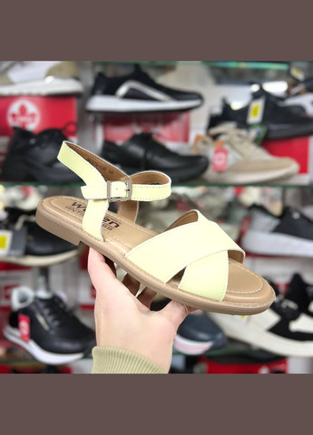 Желтые летние босоножки Wollen