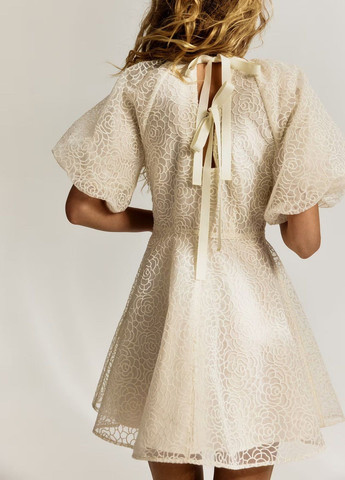 Молочное праздничный платье H&M однотонное