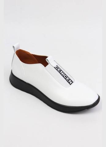 Білі осінні кроссовки Benito